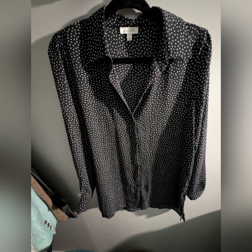 🔵 Alex & LikiBlack and White Polka Dot Button Down Shirt